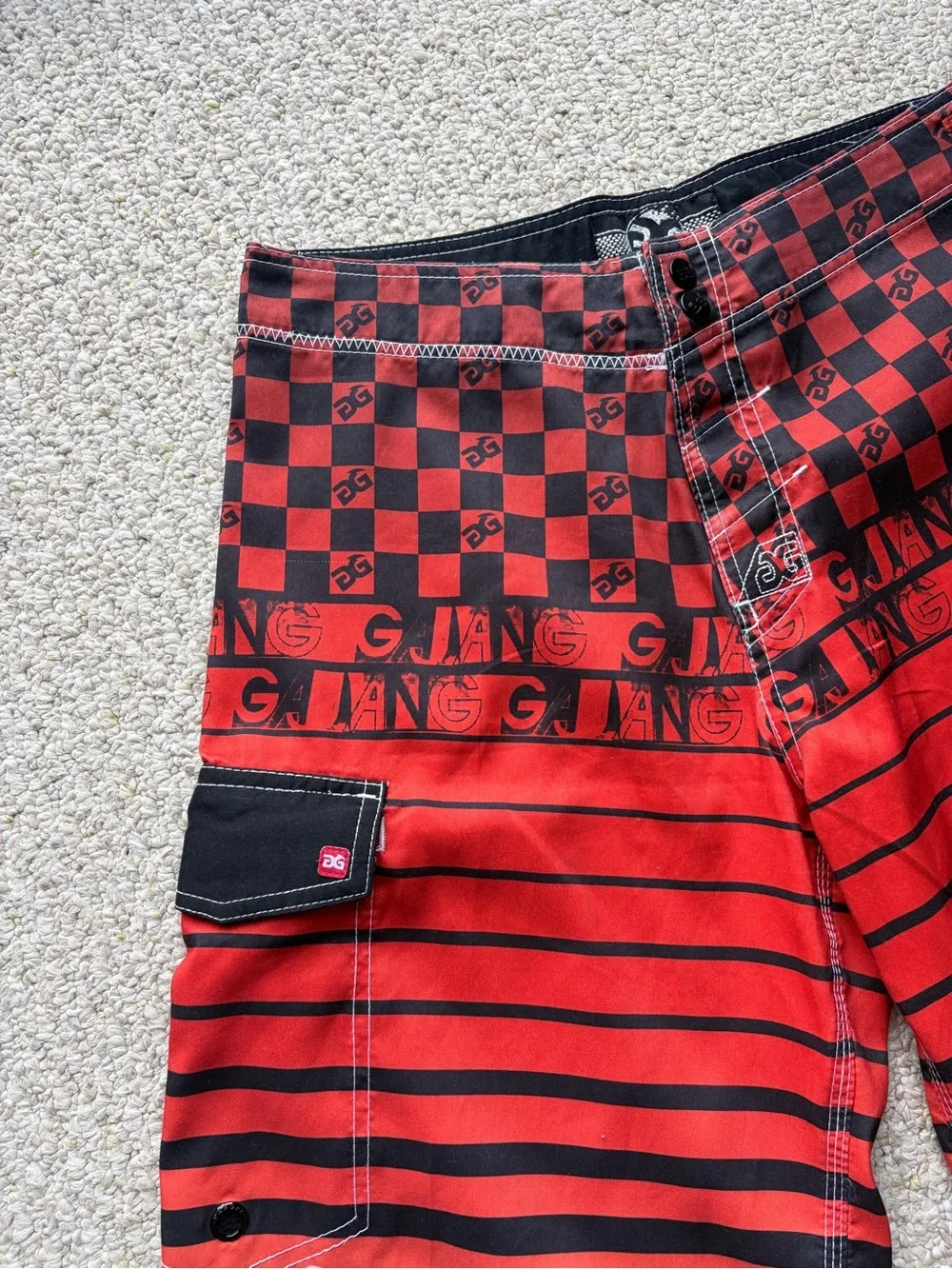Y2K Board shorts Surf short Edition. Checkered pattern. Baggy fit.